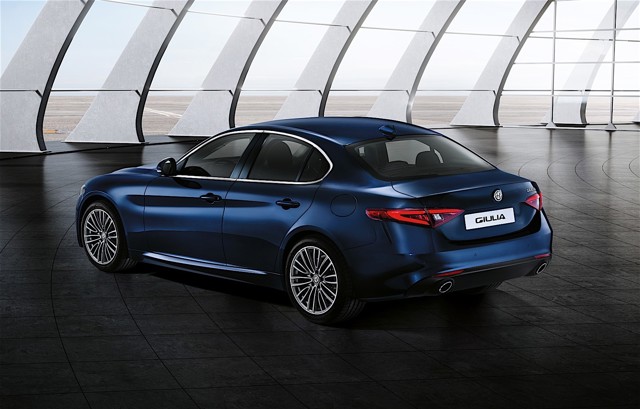 Alfa Romeo Giulia foto 16