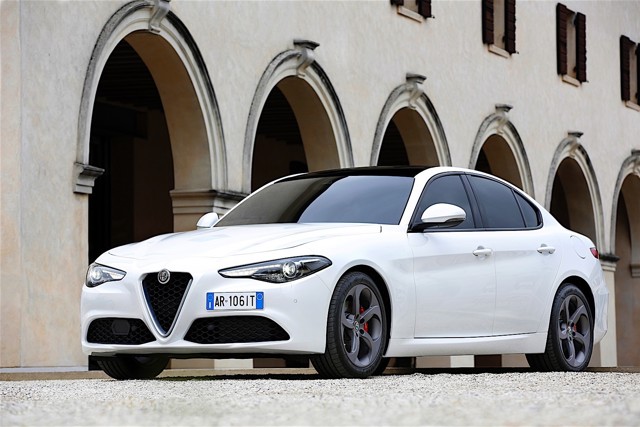 Alfa Romeo Giulia foto 19
