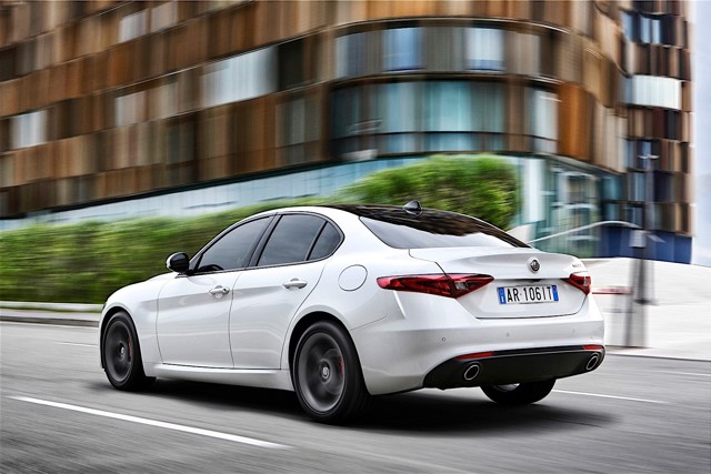 Alfa Romeo Giulia foto 21