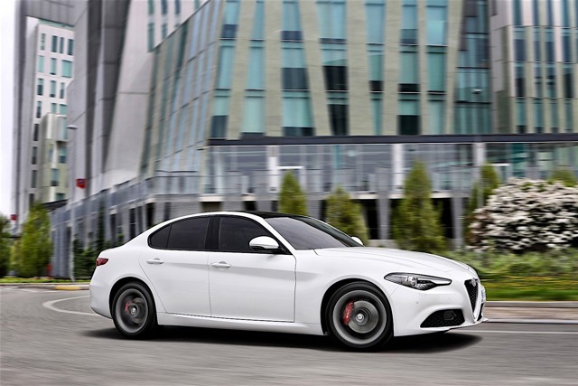 Alfa Romeo Giulia foto 22