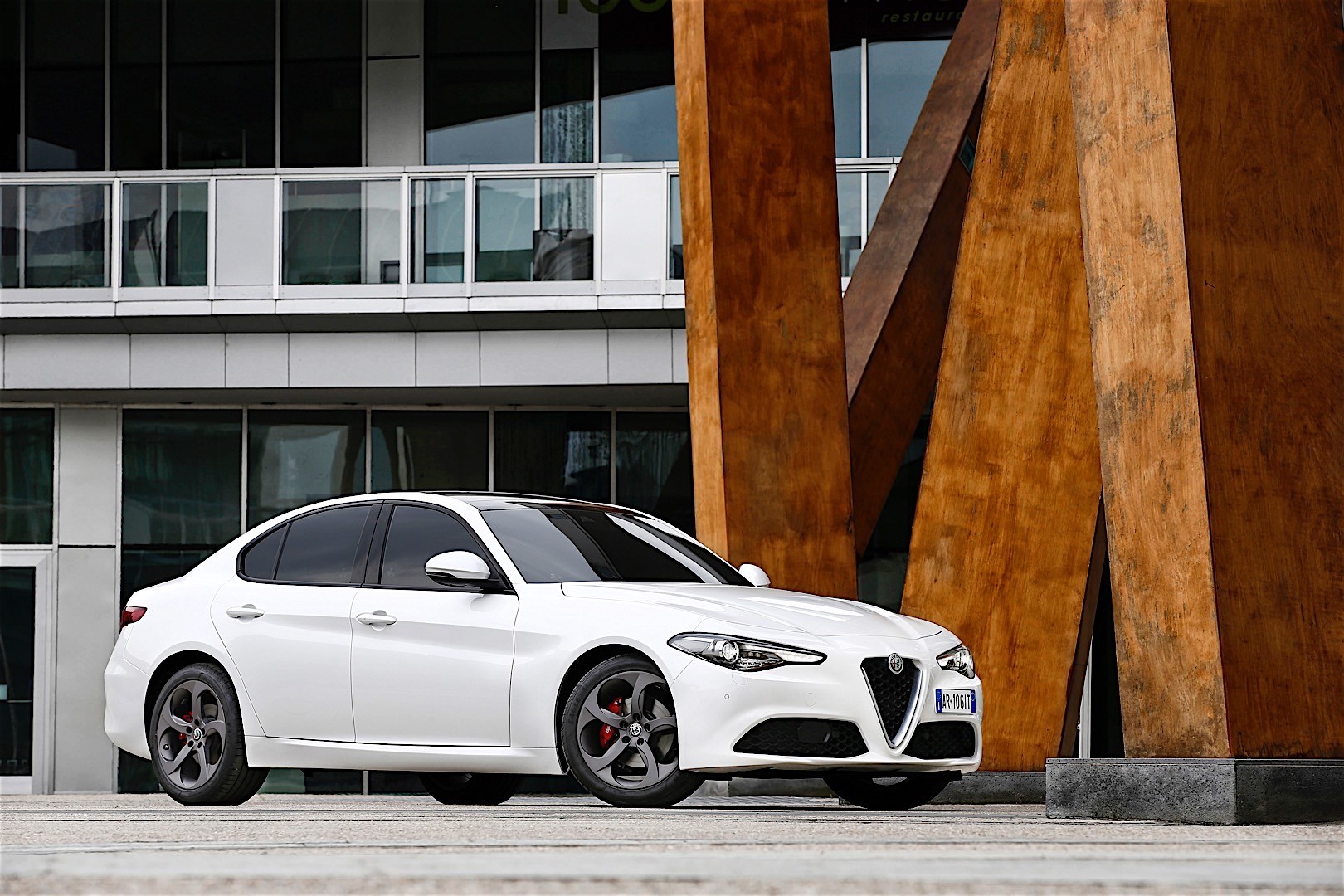 Alfa Romeo Giulia photo 26