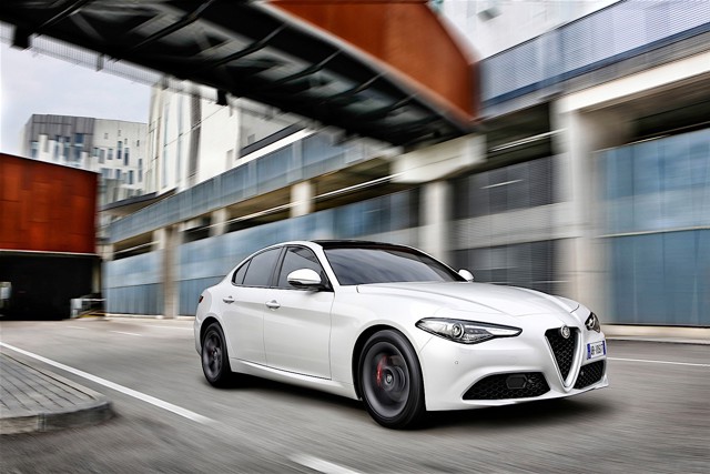 Alfa Romeo Giulia foto 5
