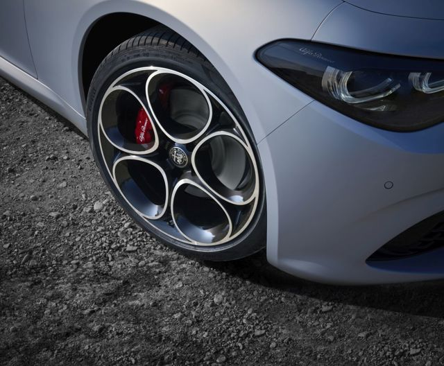 Alfa Romeo Giulia foto 6