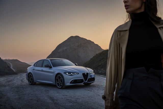 Alfa Romeo Giulia foto 11