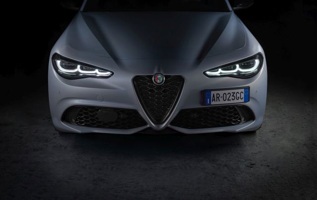 Alfa Romeo Giulia foto 14