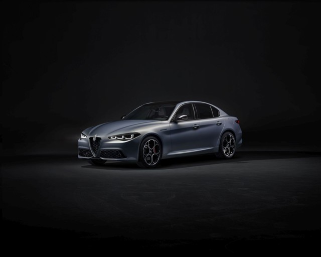 Alfa Romeo Giulia foto 15