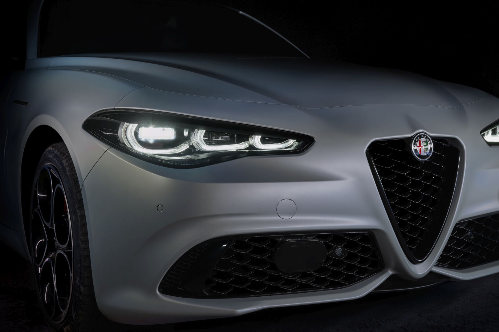 Alfa Romeo Giulia photo 18