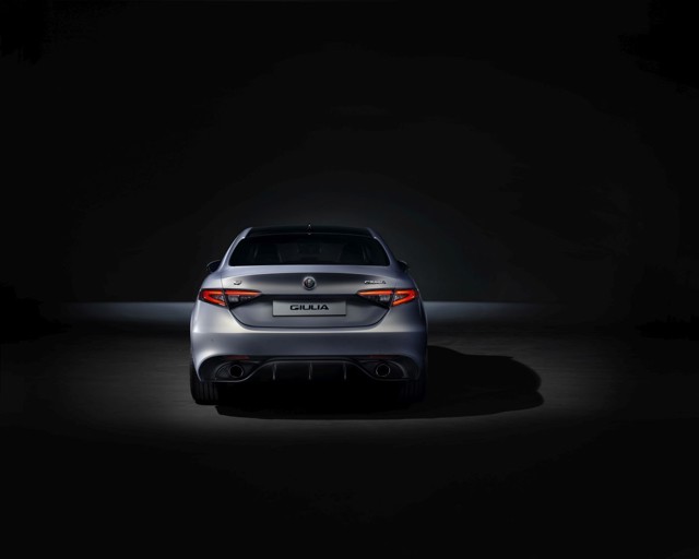 Alfa Romeo Giulia foto 19