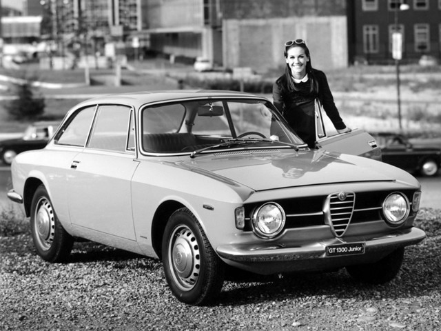 Alfa Romeo Giulia foto 10
