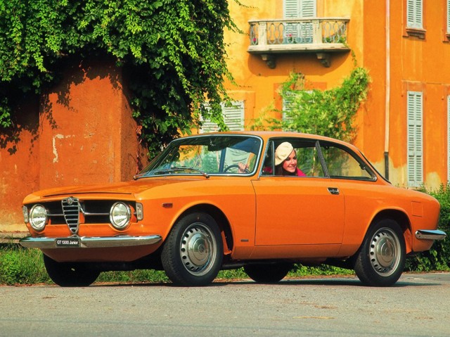 Alfa Romeo Giulia foto 2