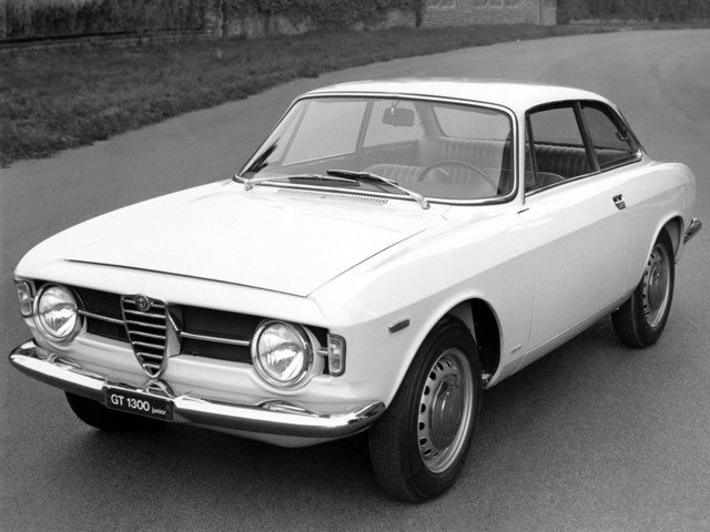 Alfa Romeo Giulia foto 8