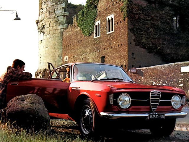 Alfa Romeo Giulia foto 9