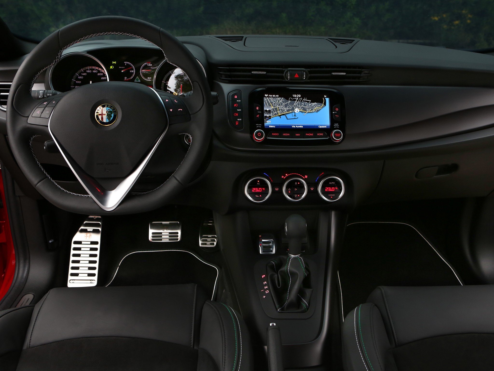 Alfa Romeo Giulietta Quadrifoglio Verde photo 64