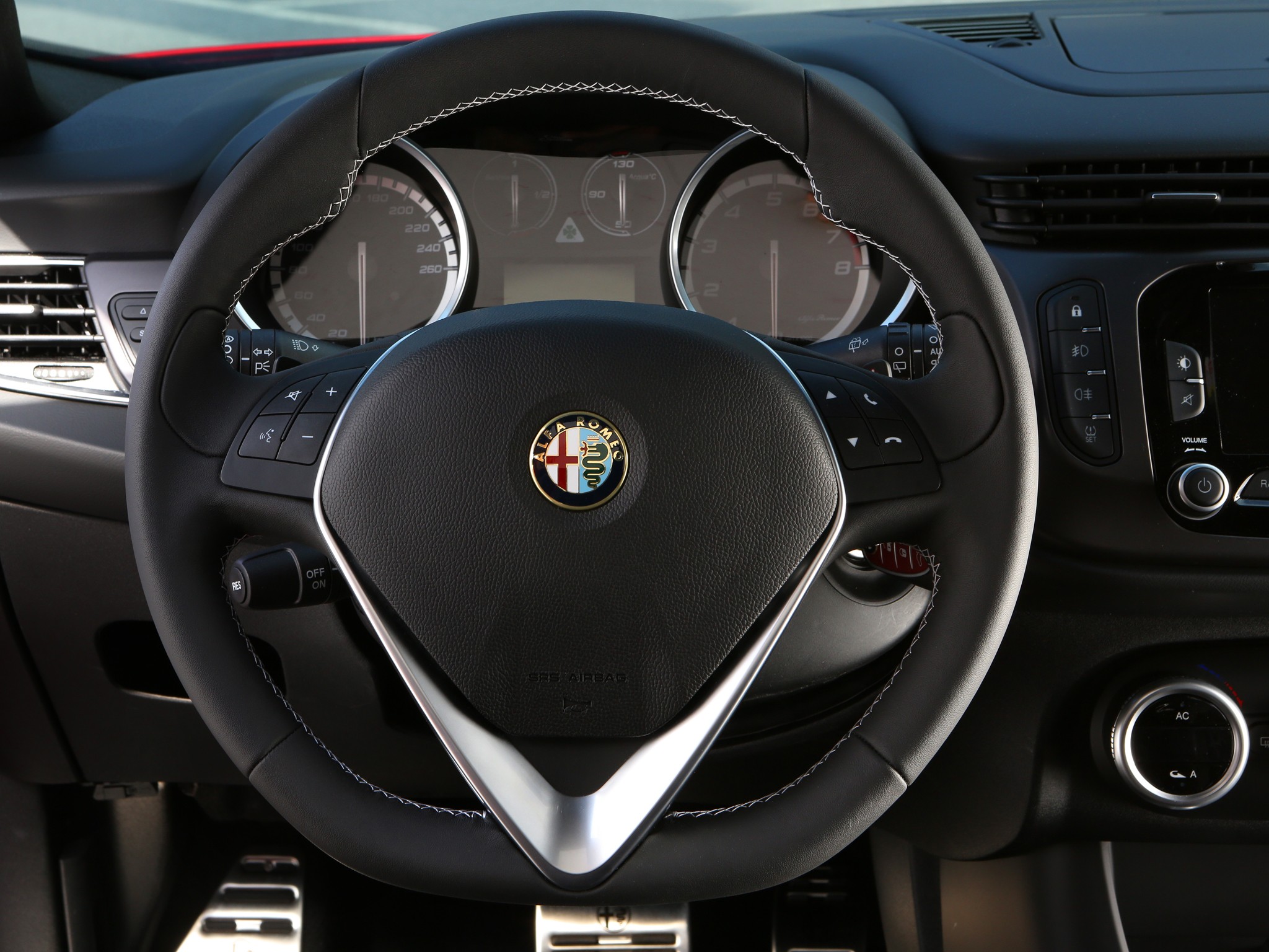 Alfa Romeo Giulietta Quadrifoglio Verde photo 65