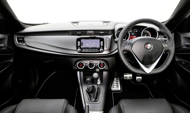 Alfa Romeo Giulietta Quadrifoglio Verde photo 66