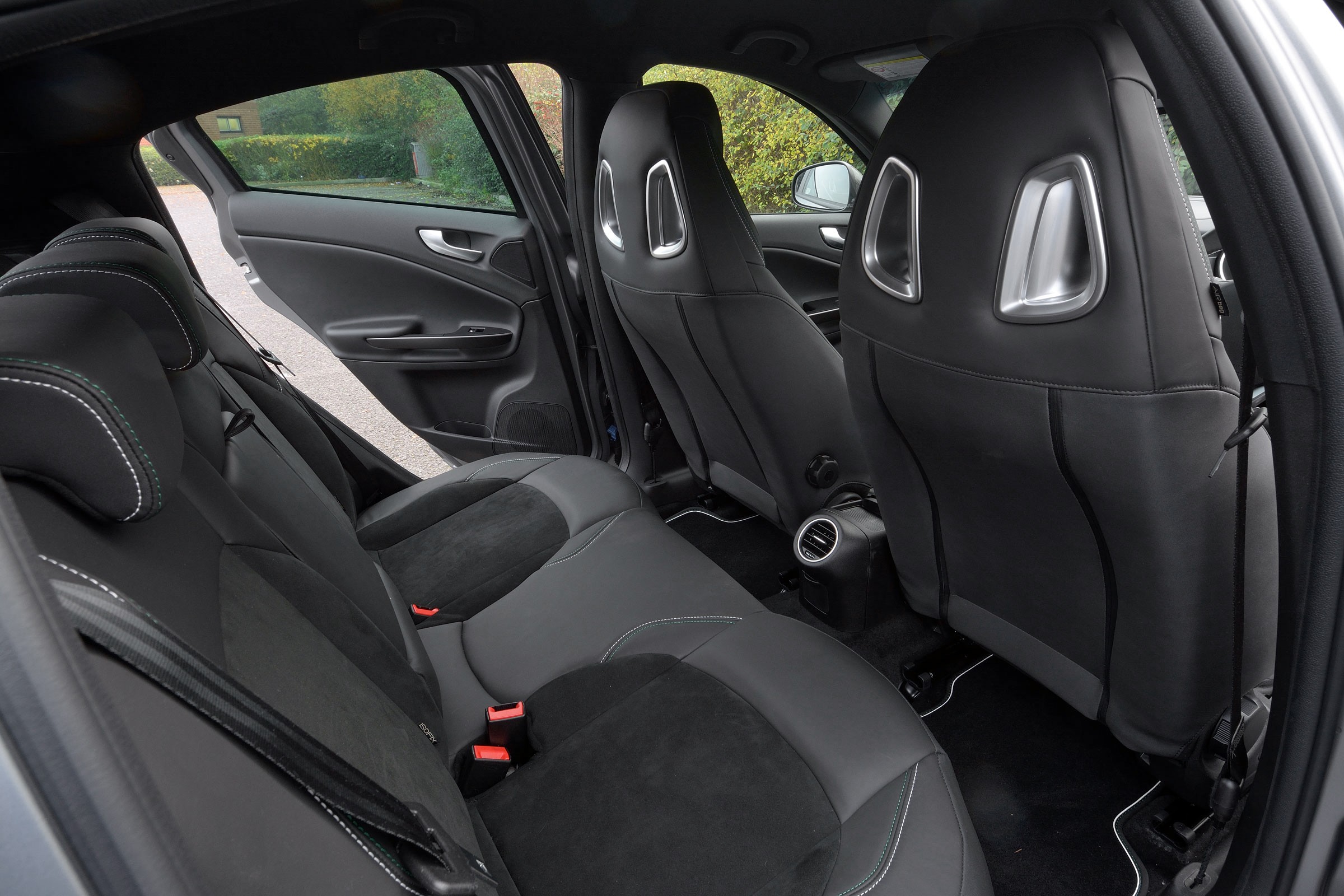 Alfa Romeo Giulietta Quadrifoglio Verde photo 68