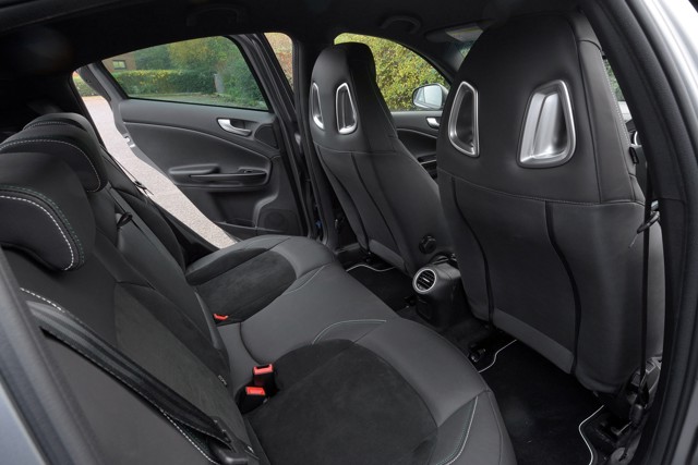 Alfa Romeo Giulietta Quadrifoglio Verde photo 68