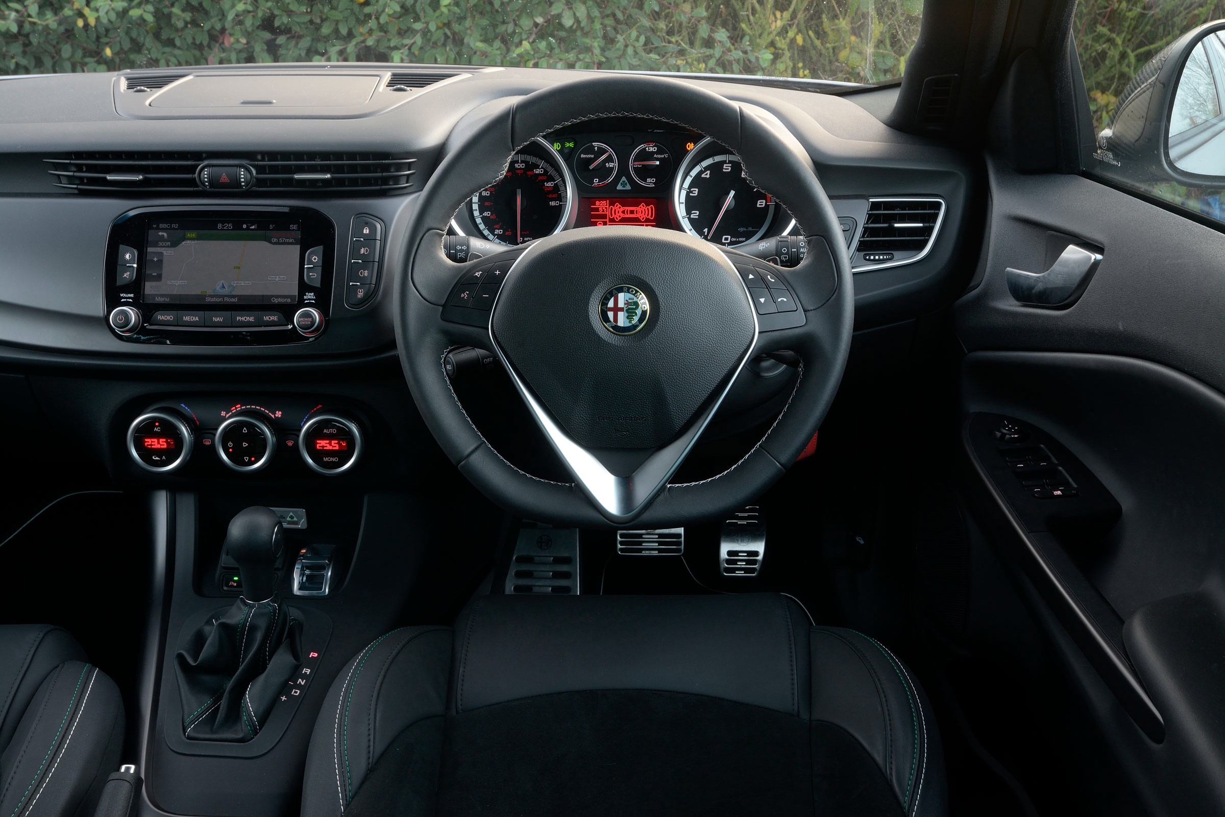 Alfa Romeo Giulietta Quadrifoglio Verde photo 69