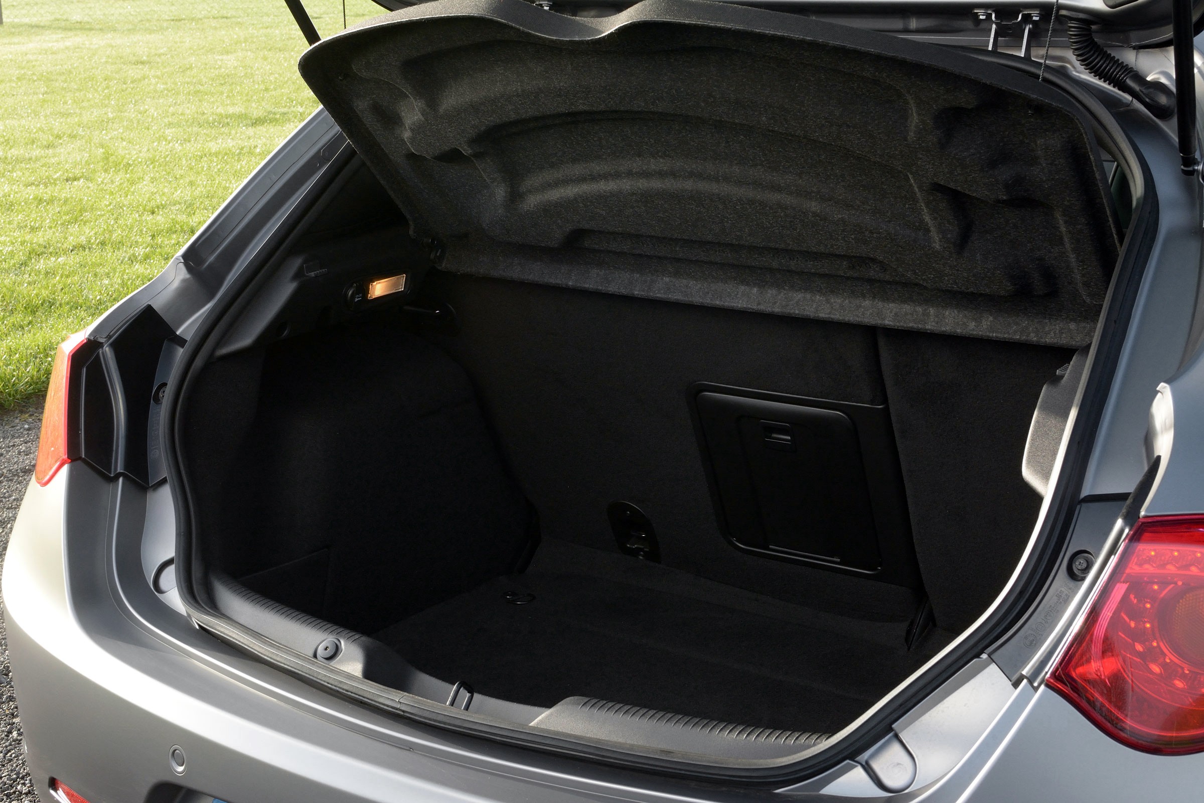 Alfa Romeo Giulietta Quadrifoglio Verde photo 70