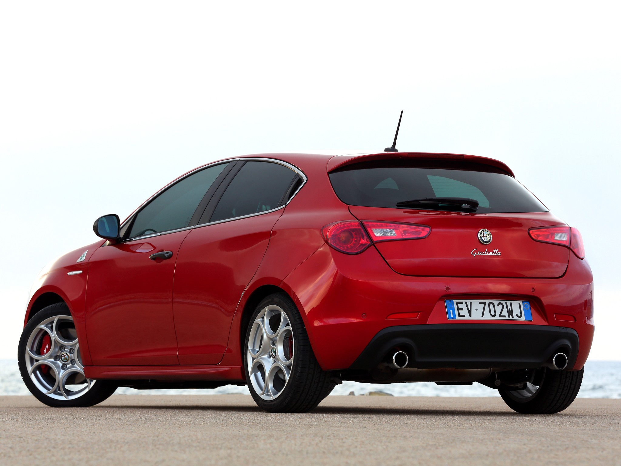 Alfa Romeo Giulietta Quadrifoglio Verde photo 9