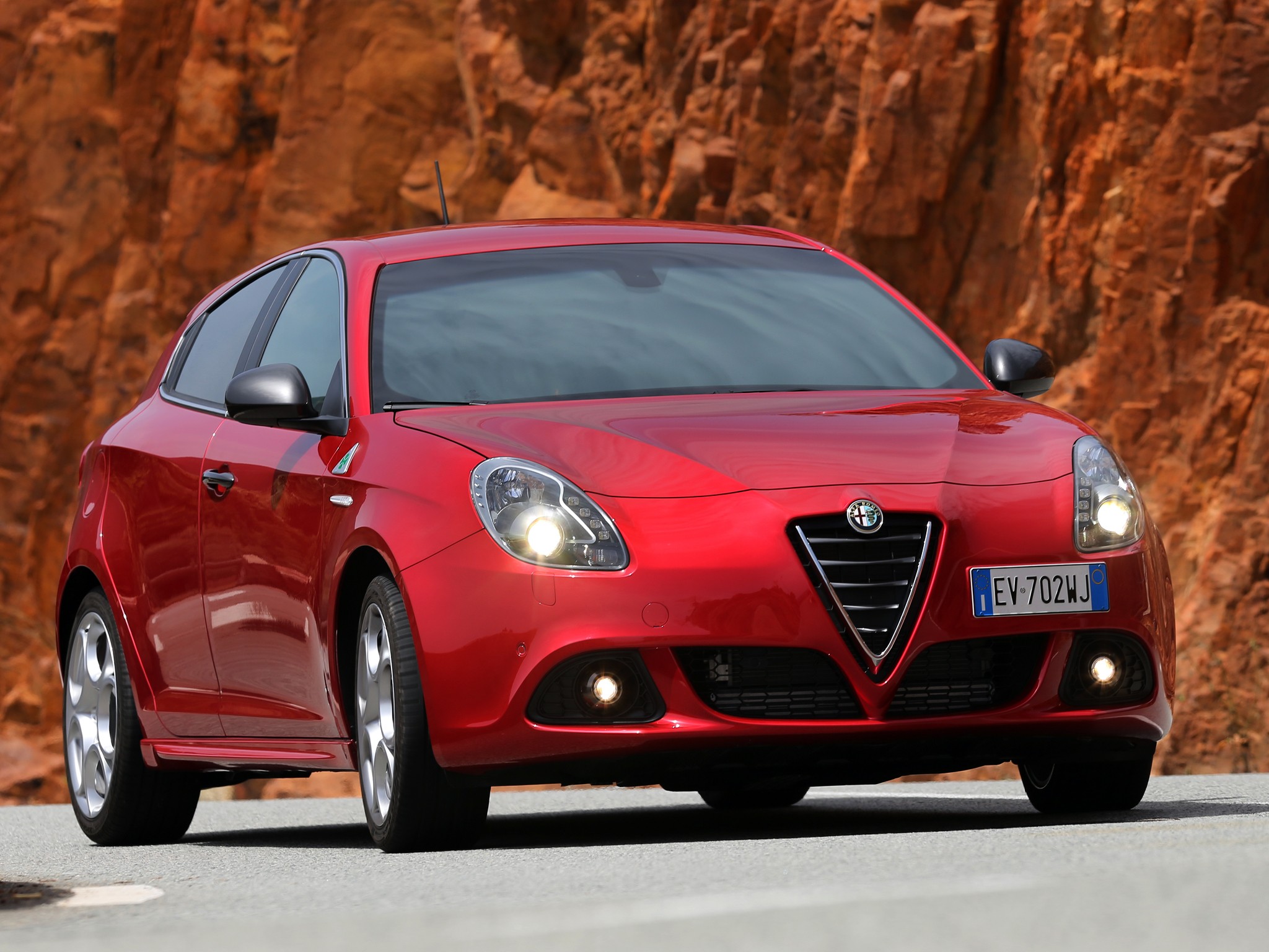 Alfa Romeo Giulietta Quadrifoglio Verde photo 10
