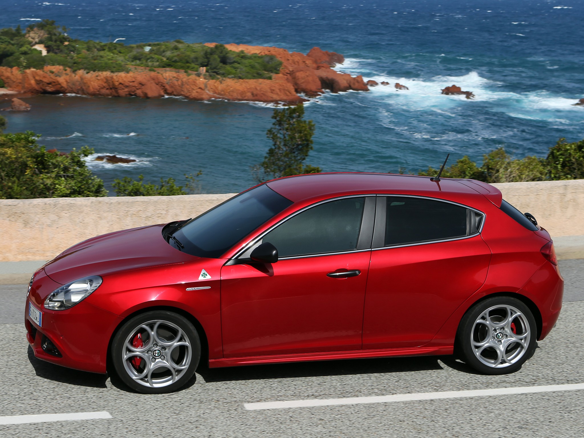 Alfa Romeo Giulietta Quadrifoglio Verde photo 15