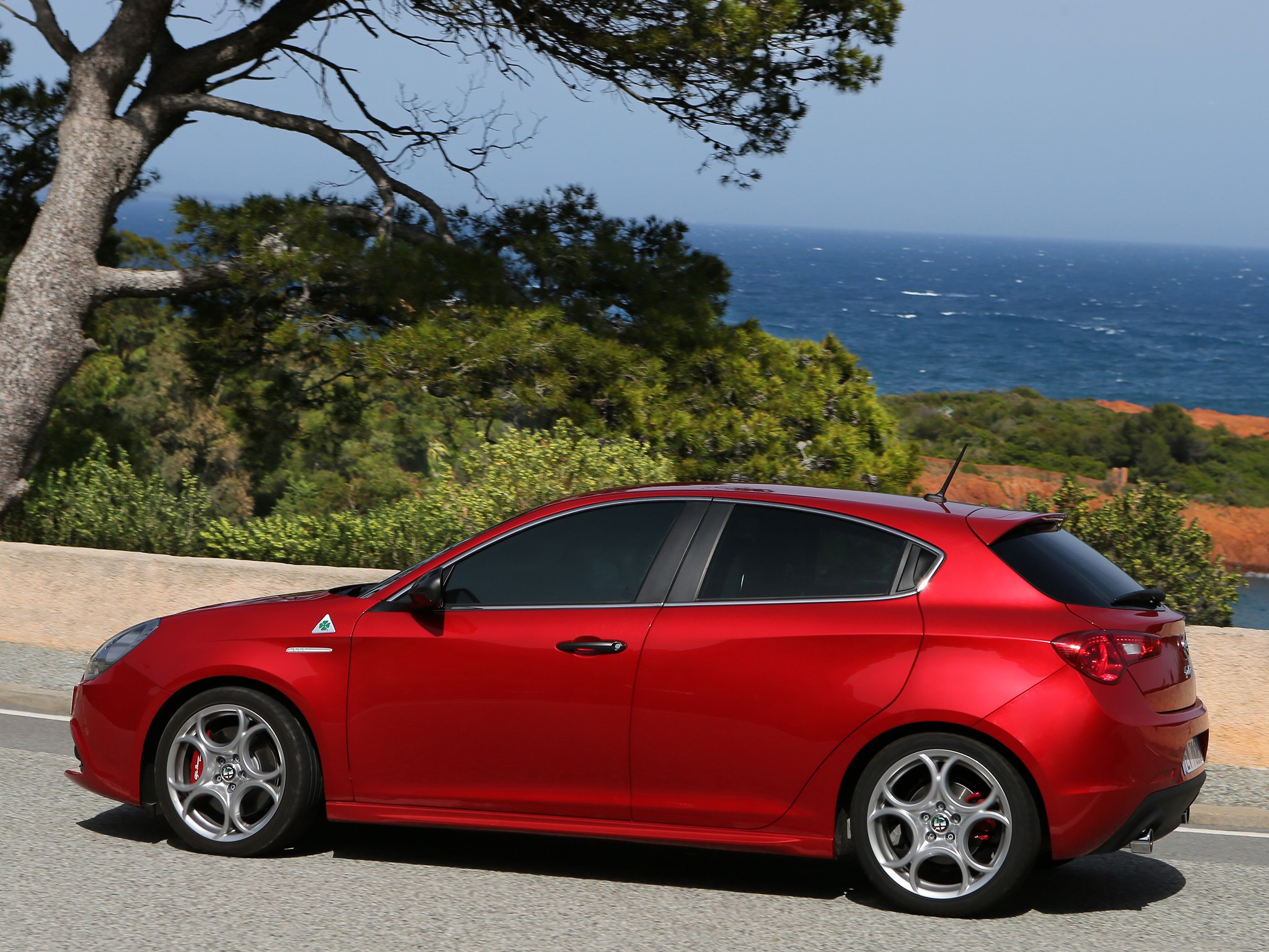 Alfa Romeo Giulietta Quadrifoglio Verde photo 17