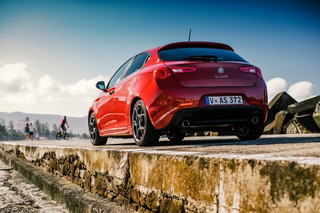 Alfa Romeo Giulietta Quadrifoglio Verde photo 32