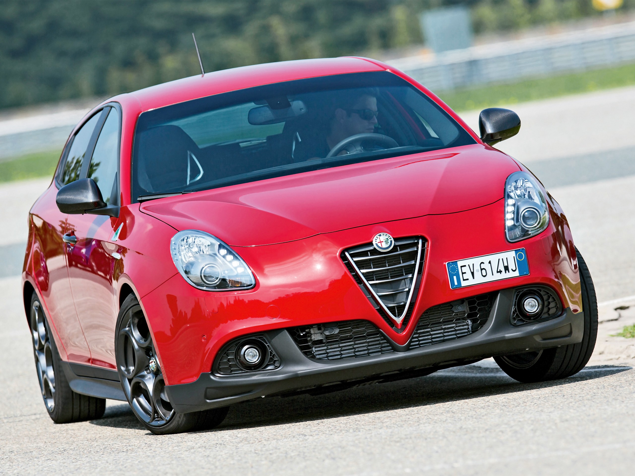 Alfa Romeo Giulietta Quadrifoglio Verde photo 41