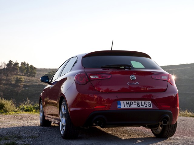Alfa Romeo Giulietta Quadrifoglio Verde photo 47