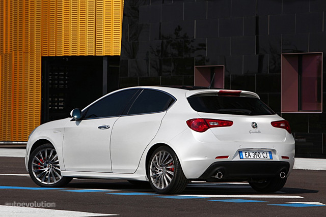 Alfa Romeo Giulietta photo 2