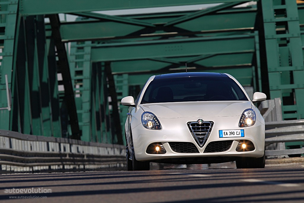 Alfa Romeo Giulietta photo 23