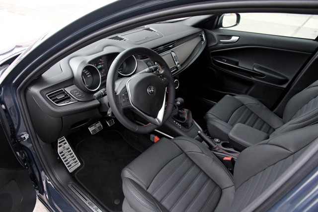 Alfa Romeo Giulietta photo 22