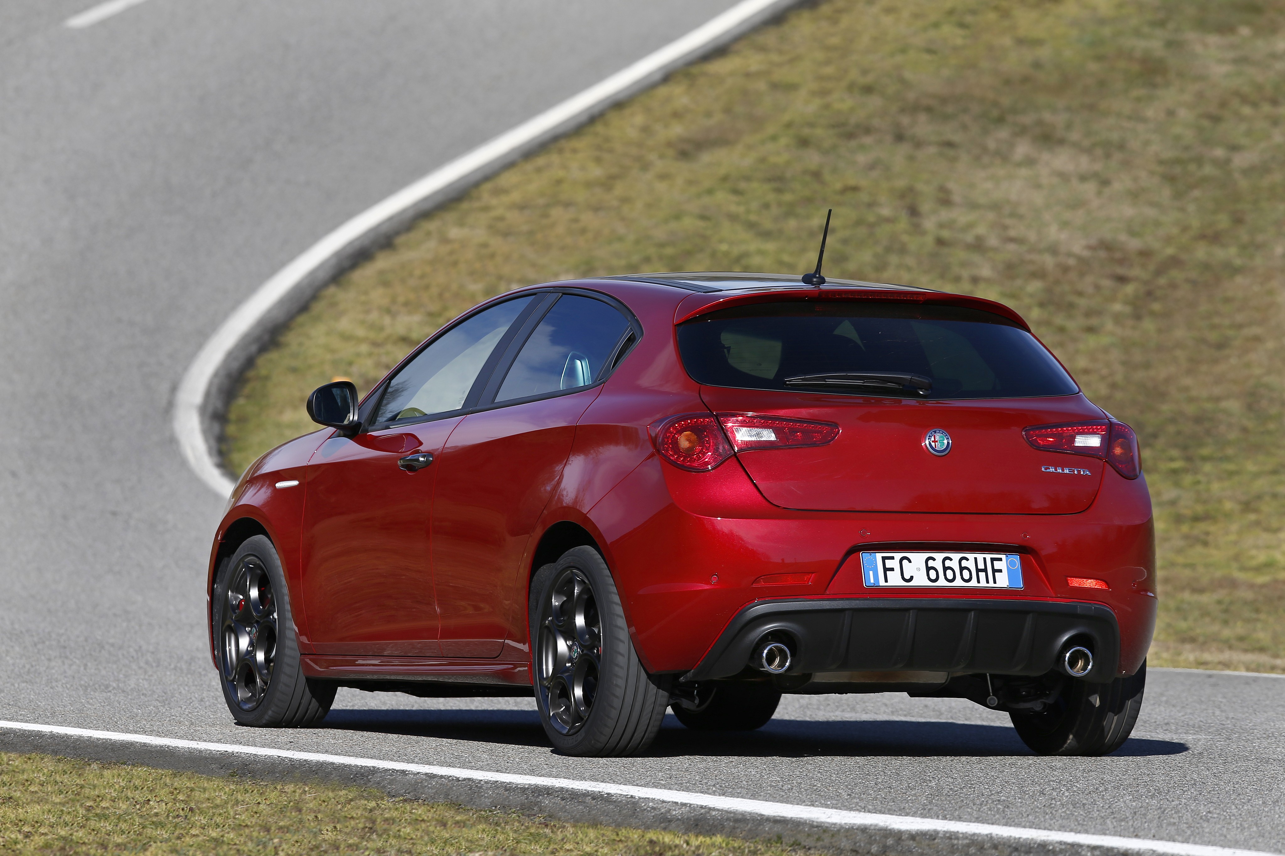 Alfa Romeo Giulietta photo 7
