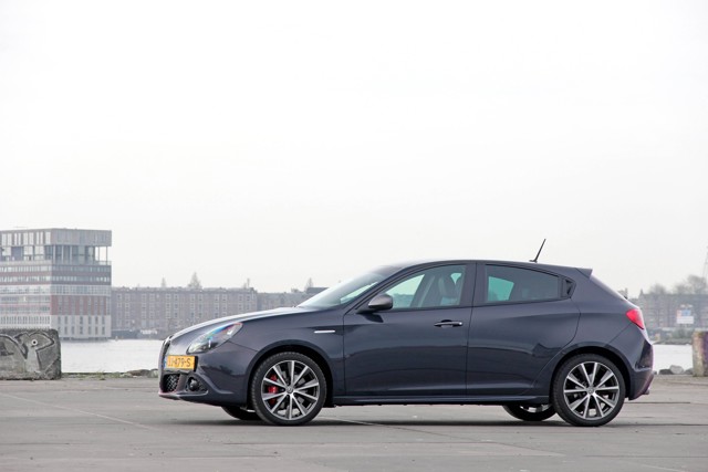 Alfa Romeo Giulietta photo 17