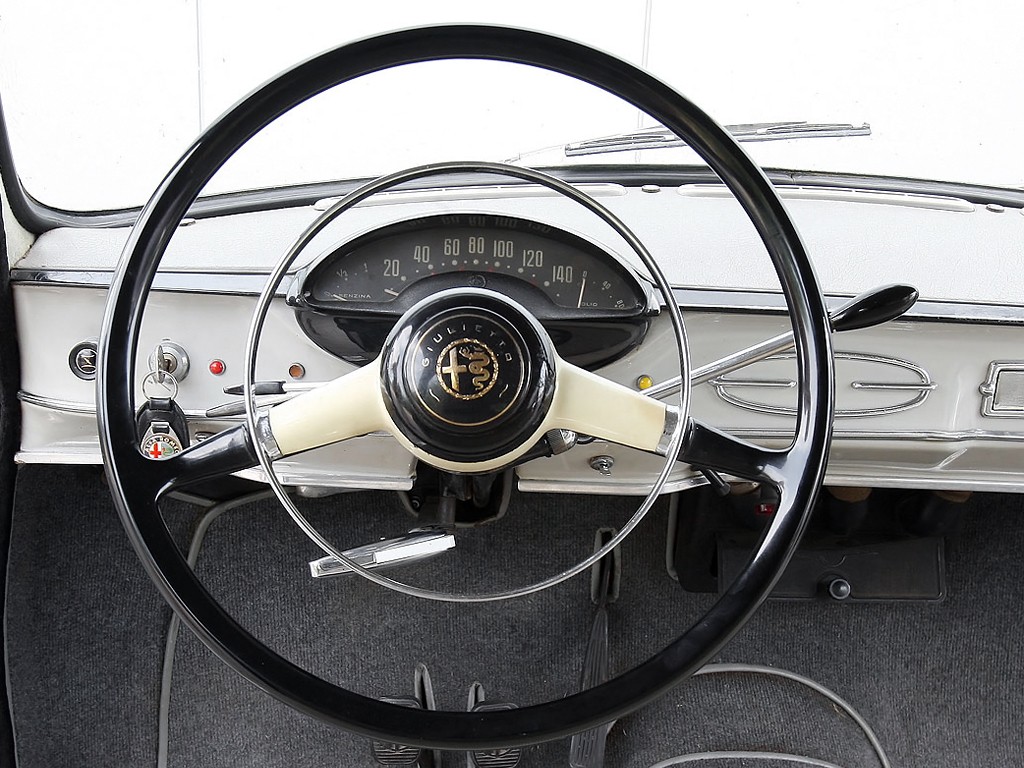 Alfa Romeo Giulietta photo 13