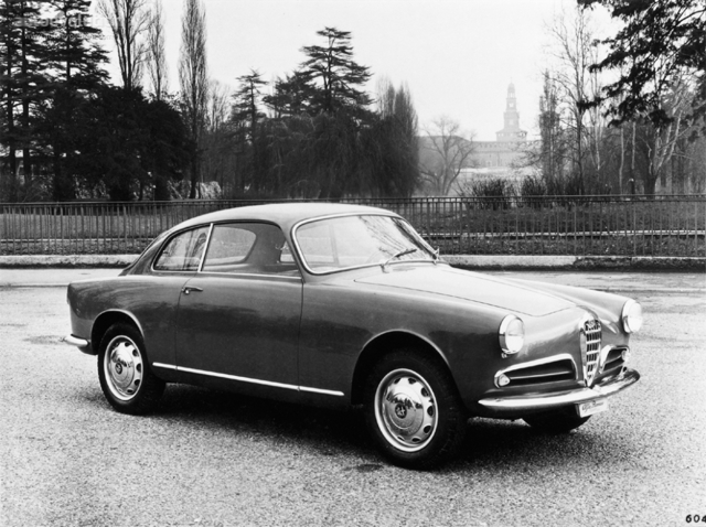Alfa Romeo Giulietta photo 2