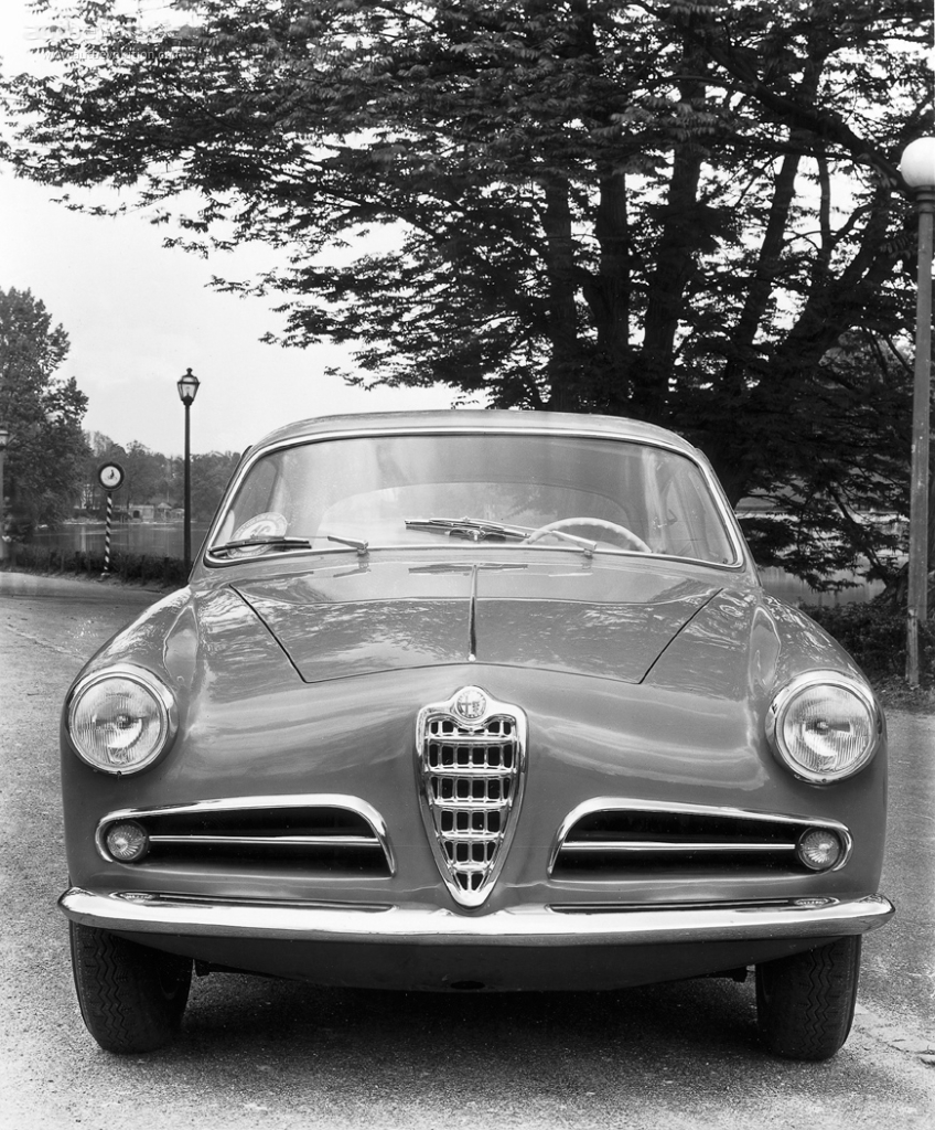 Alfa Romeo Giulietta photo 3