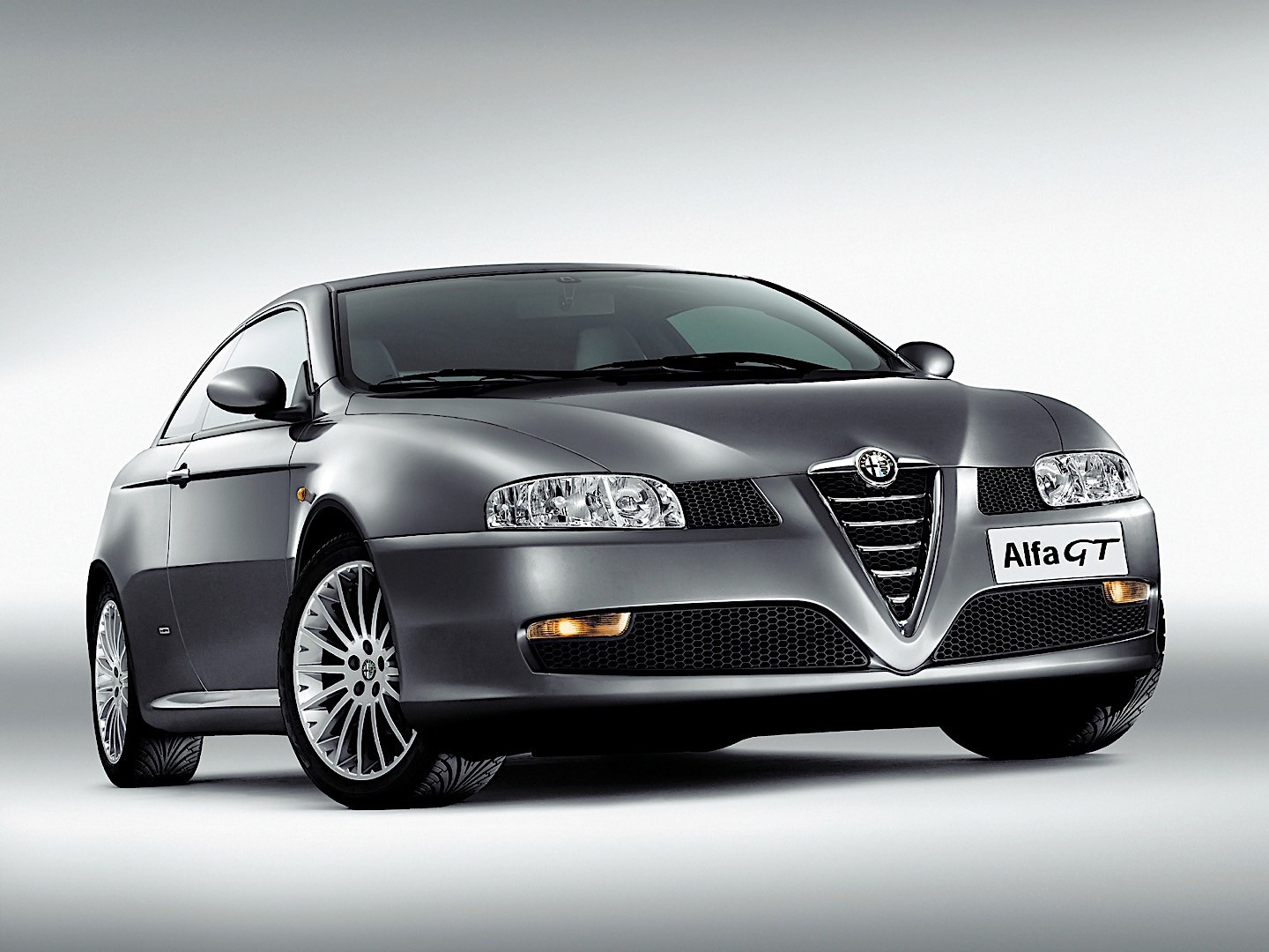 Alfa Romeo Gt photo 8