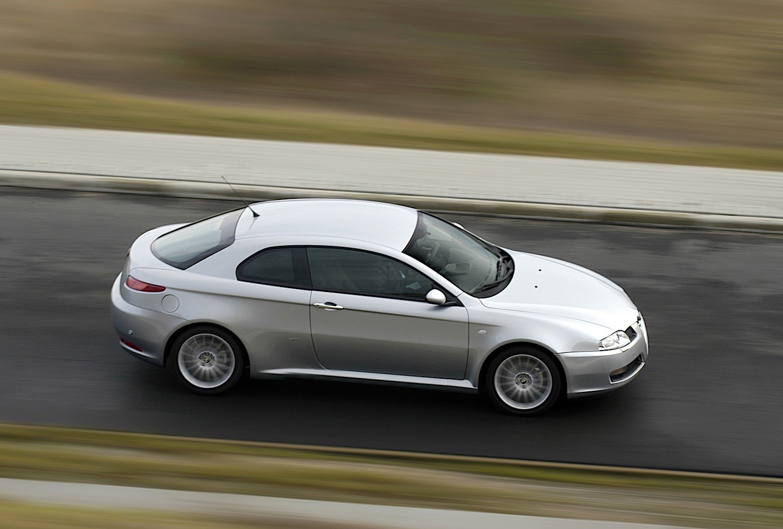 Alfa Romeo Gt photo 26