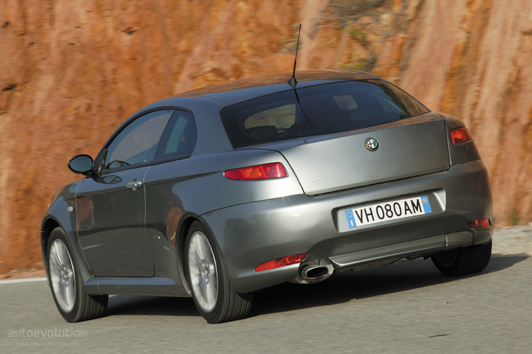 Alfa Romeo Gt photo 3