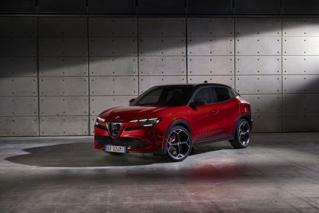 Alfa Romeo Junior photo 8