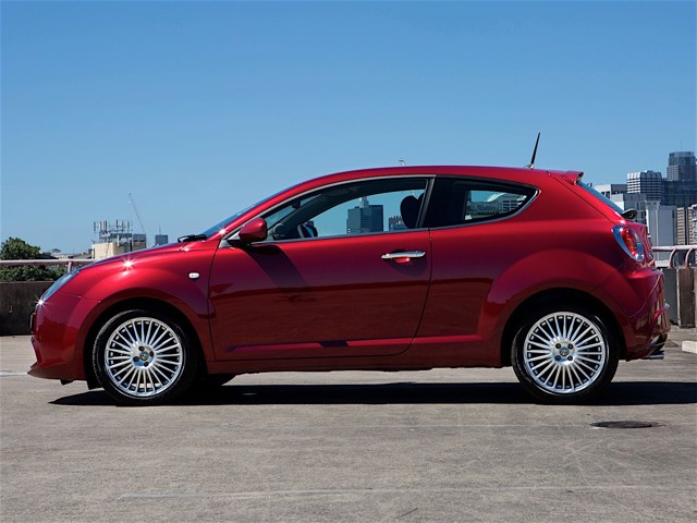 Alfa Romeo Mito photo 13