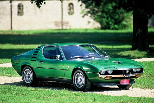 Alfa Romeo Montreal photo 2