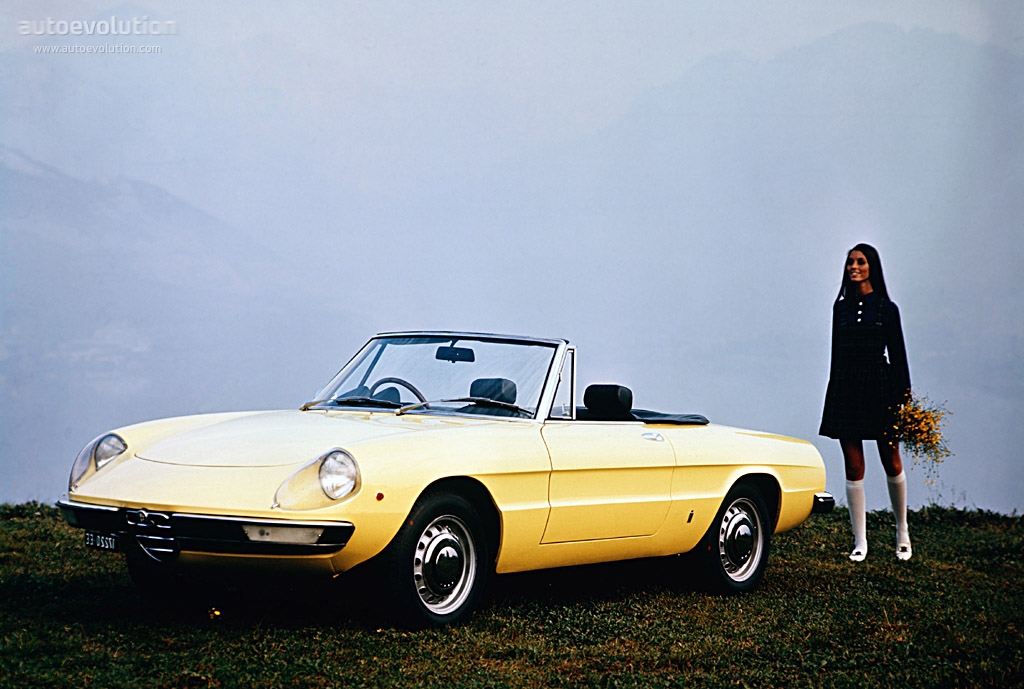 Alfa Romeo Spider photo 2