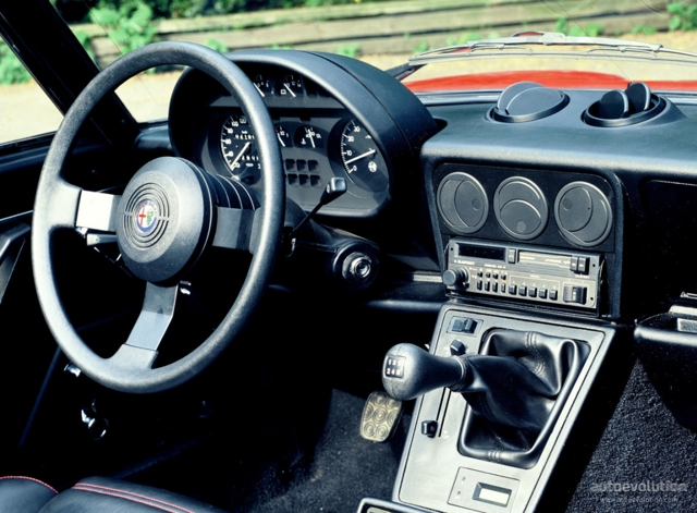 Alfa Romeo Spider foto 3