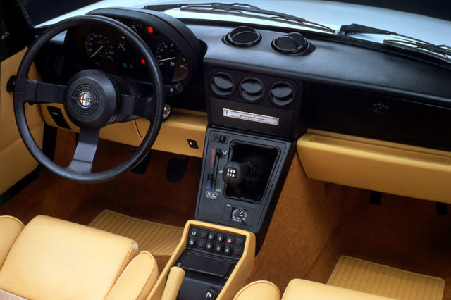 Alfa Romeo Spider Foto 6