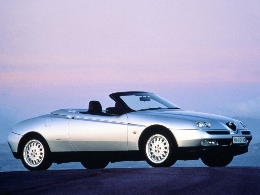 Alfa Romeo Spider photo 13