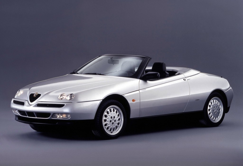 Alfa Romeo Spider photo 21
