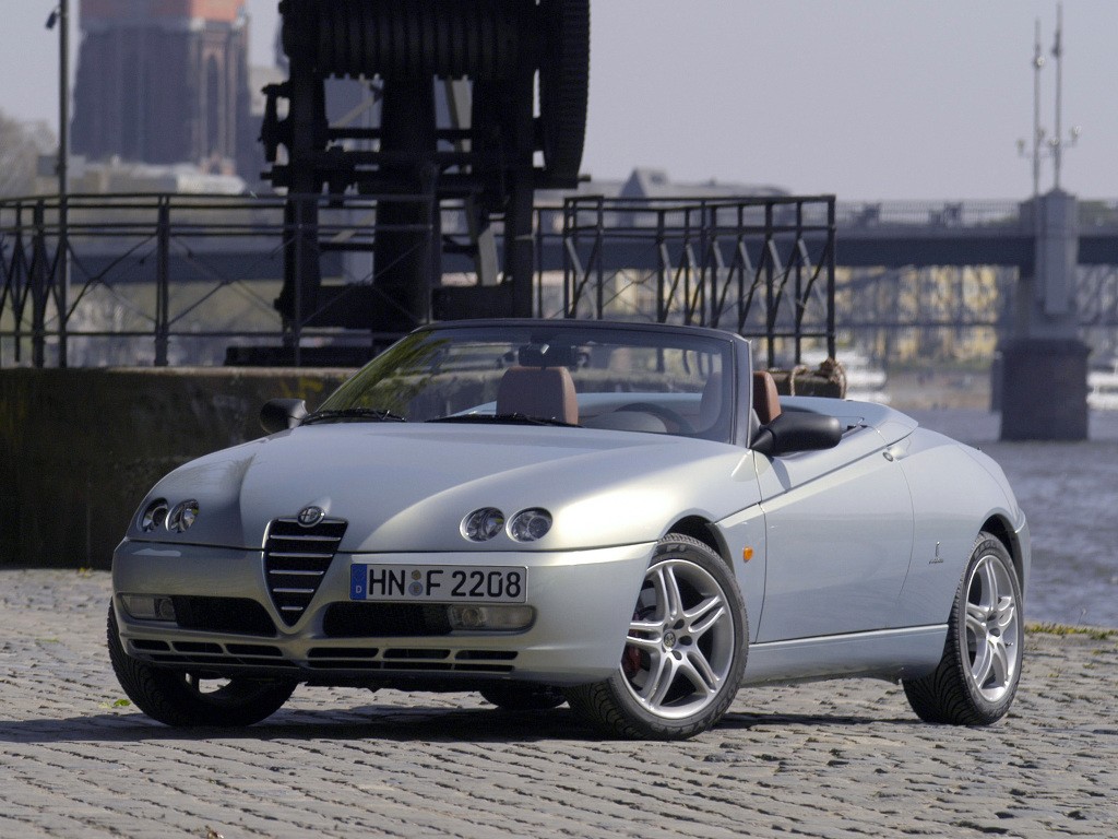 Alfa Romeo Spider photo 7